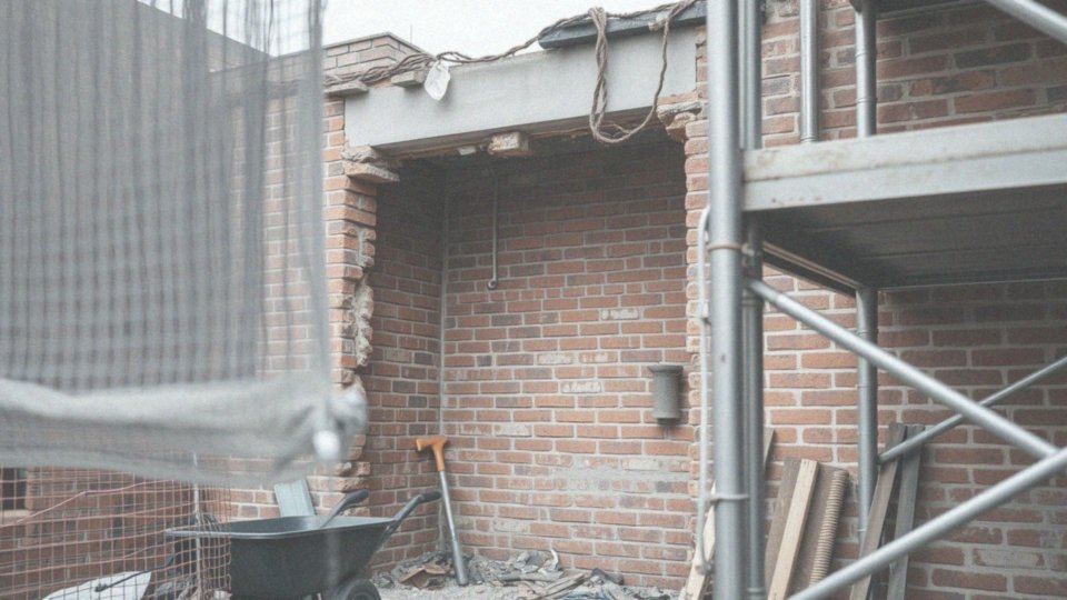 Jakie są wymogi dotyczące wyburzenia ściany nośnej?